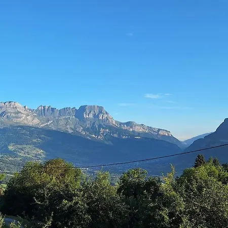 Chalet Confortable Et Tranquille